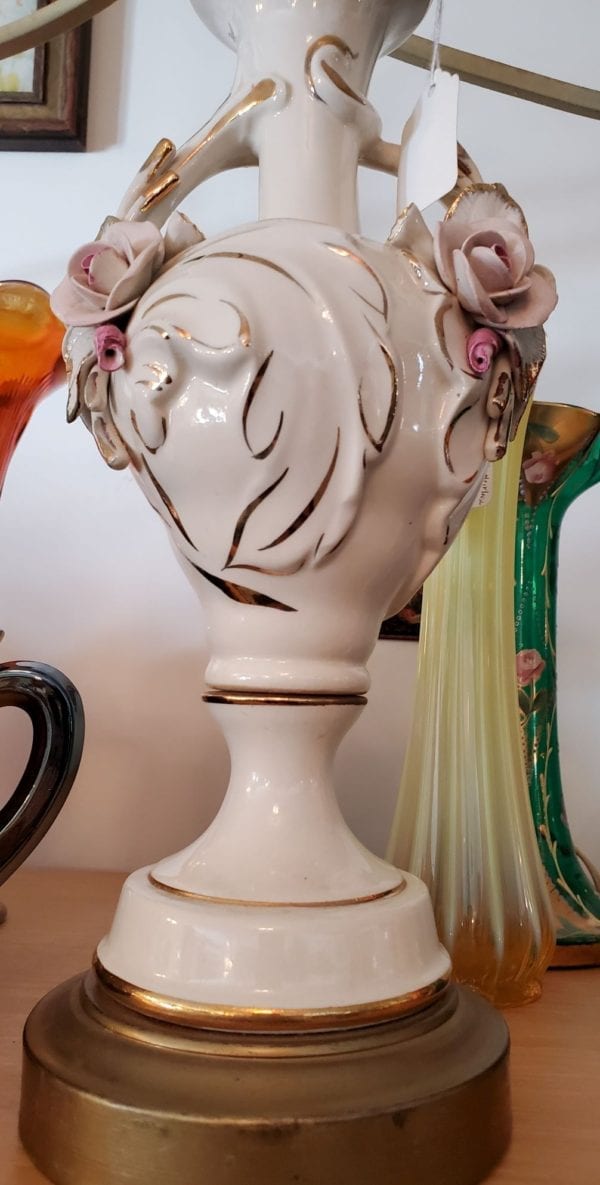 Capidimonte Style Rose Art Deco Lamp - Image 5
