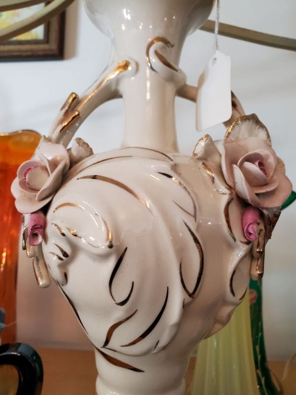 Capidimonte Style Rose Art Deco Lamp - Image 4