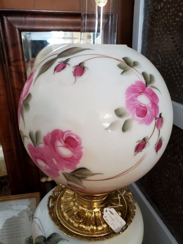 GWTW Lamp White w/ Pink Roses - Image 2
