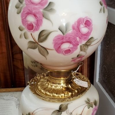 GWTW Lamp White w/ Pink Roses