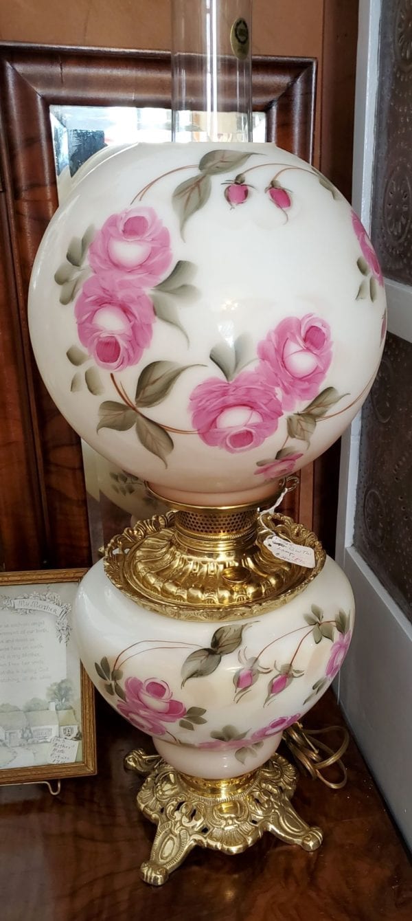 GWTW Lamp White w/ Pink Roses