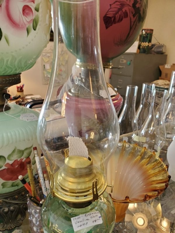 Green Depression Vintage Oil Lamp - Image 4