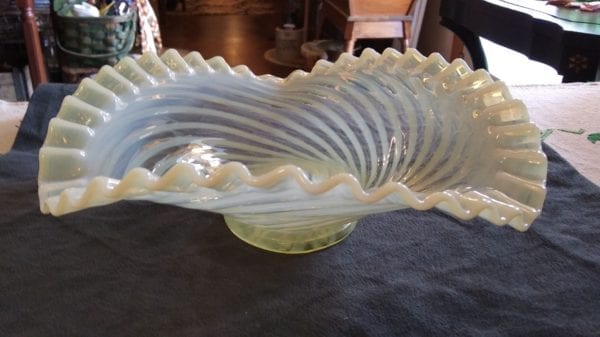 Opalescent Spiral Optic Bowl - Image 8