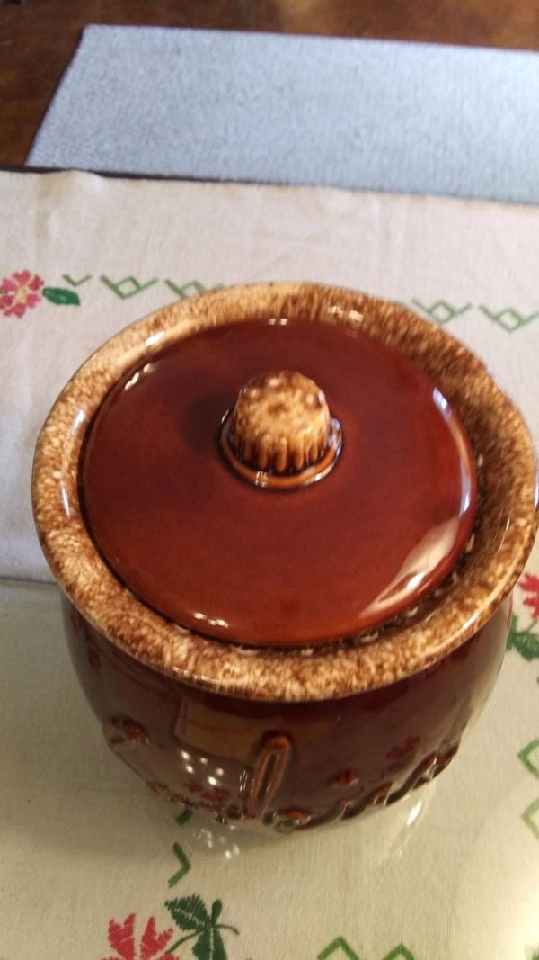 Hull Brown Drip Cookie Jar - Image 3