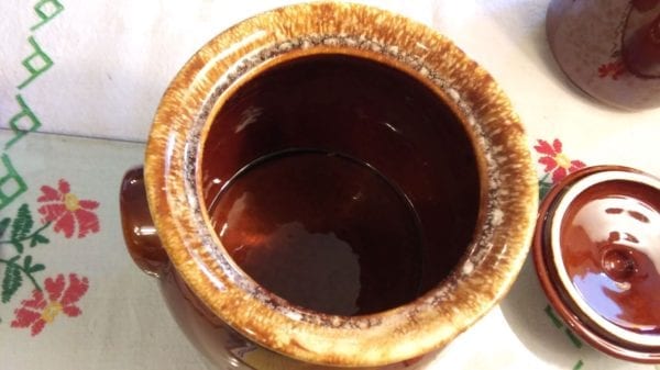 Hull Brown Drip Bean Pot w/Lid - Image 6