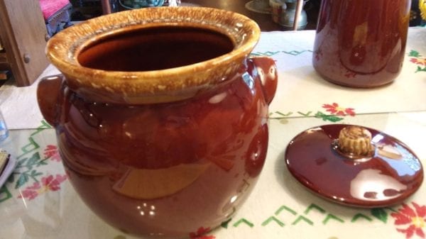 Hull Brown Drip Bean Pot w/Lid - Image 4