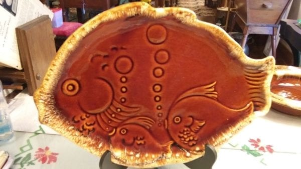 Hull Brown Drip Fish Platter