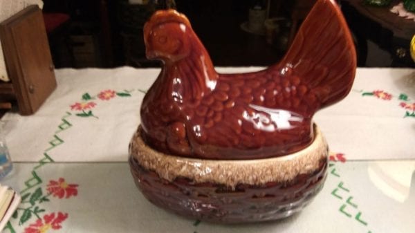 Hull Brown Drip Nesting Hen Casserole w/lid