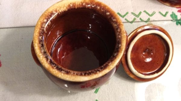 Hull Brown Drip Bean Pots (small) w/Lid - Image 6