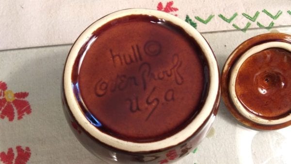 Hull Brown Drip Bean Pots (small) w/Lid - Image 7