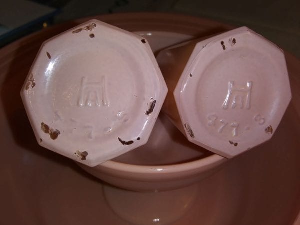 Moderntone Platonite Pink Salt and Pepper Shaker (set) - Image 3