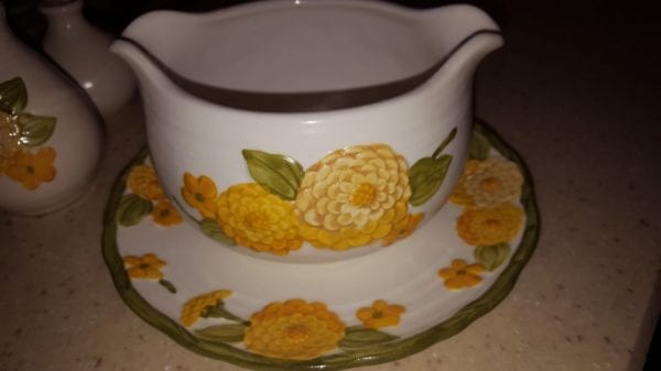 Metlox Poppytrail Zennia Gravy Boat