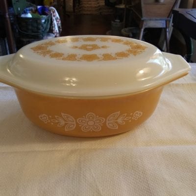 Pyrex Butterfly Gold 1 1/2qt. Covered Bowl