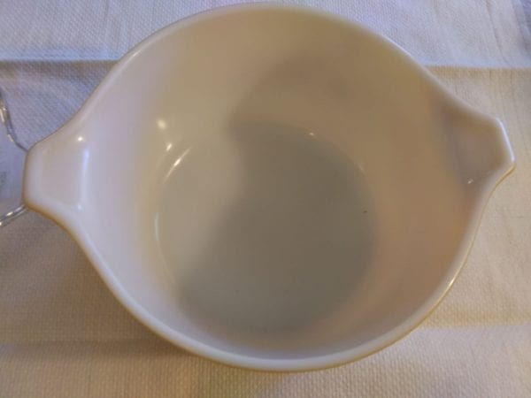 Pyrex Butterfly Gold 1qt Covered Bowl - Image 3