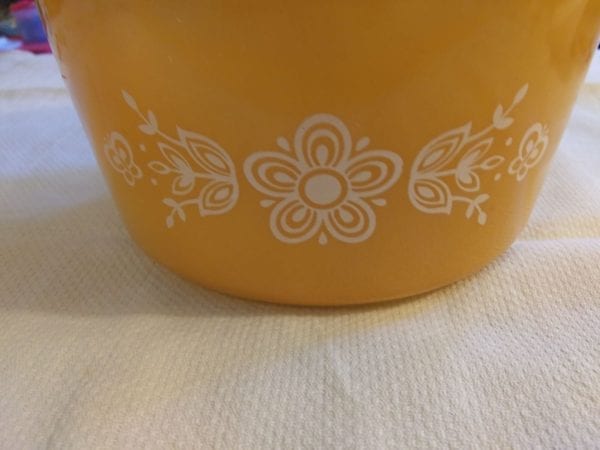 Pyrex Butterfly Gold 1qt Covered Bowl - Image 4