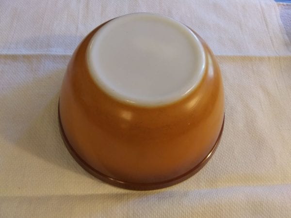 Pyrex Brown Mixing Bowl - Image 3