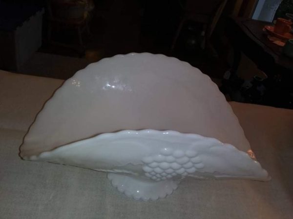 Milk Glass Banana Bowl - Image 2
