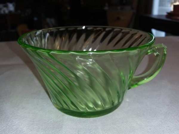 Green Depression Spiral Cup - Image 2
