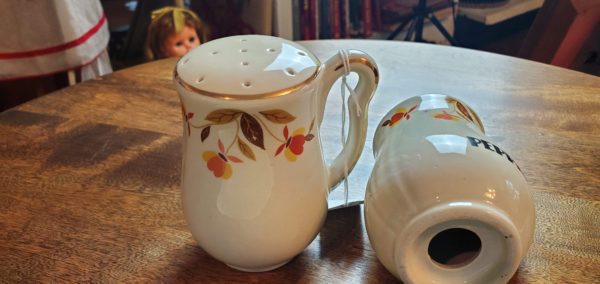 Autumn Leaf Salt and Pepper Shakers - Image 6