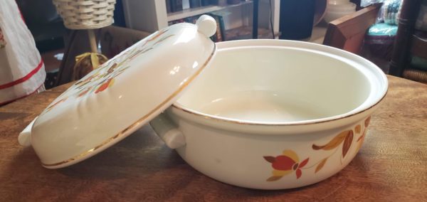 Autumn Leaf Casserole Bowl w/ Lid