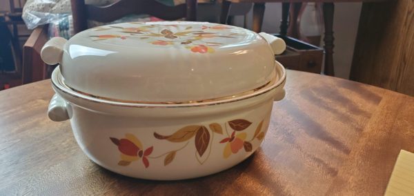 Autumn Leaf Casserole Bowl w/ Lid - Image 5