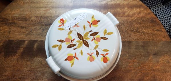 Autumn Leaf Casserole Bowl w/ Lid - Image 8