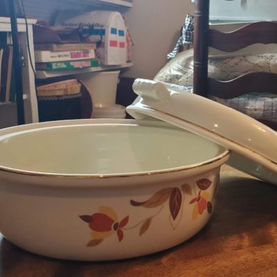 Autumn Leaf Casserole Bowl w/ Lid