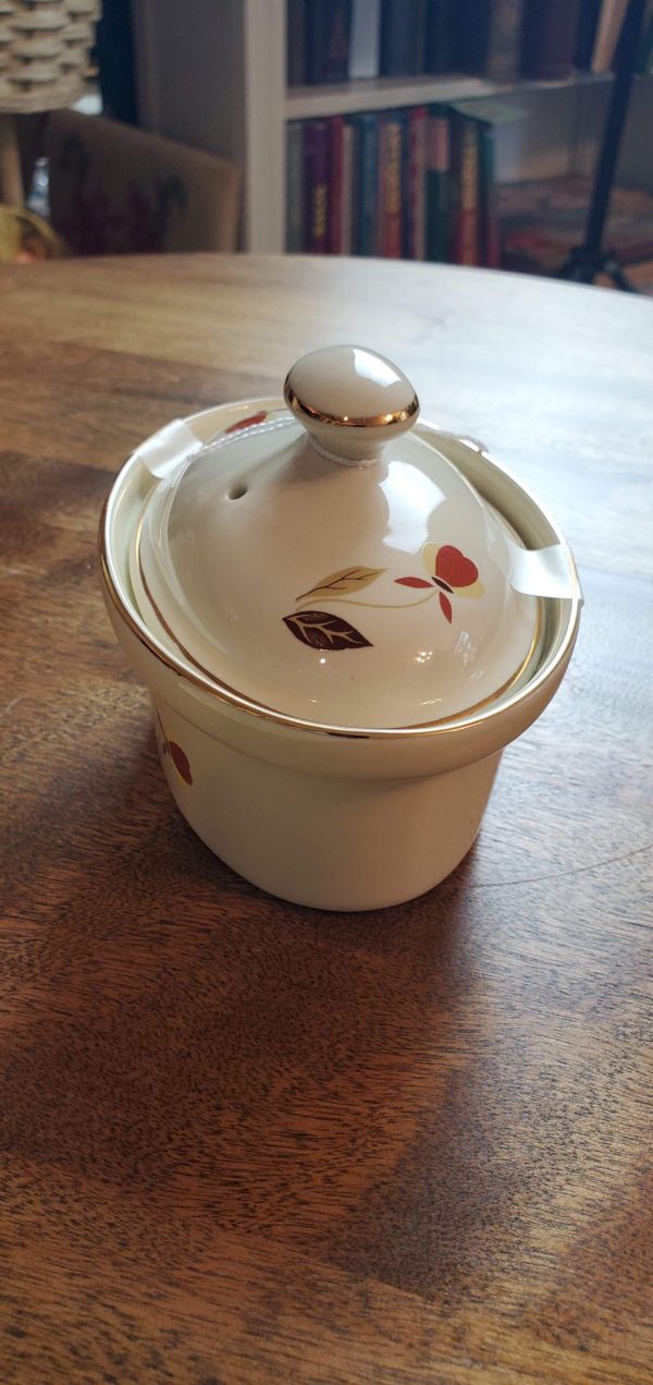 Autumn Leaf Small Covered Casserole Dish - Image 3