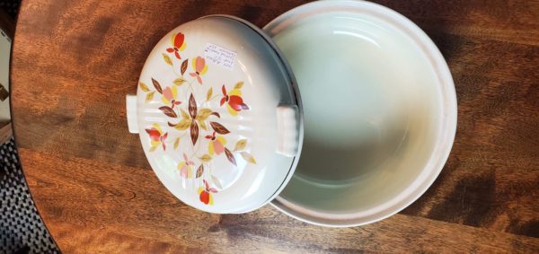 Autumn Leaf Casserole Bowl w/ Lid - Image 4