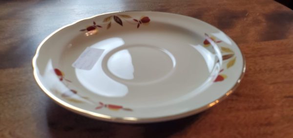 Autumn Leaf Saucer - Image 3