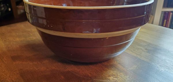 Brown 9" Stoneware Bowl