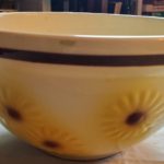 Hull Bowl w/ Sunflowers