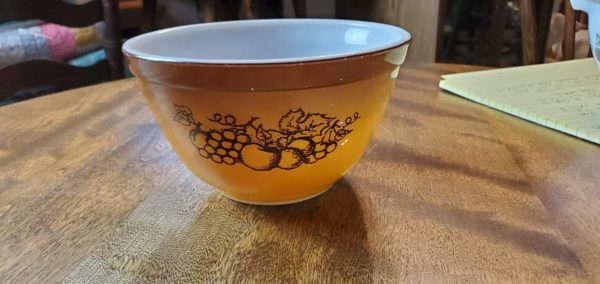 Pyrex "Orchard" Bowl - Image 3