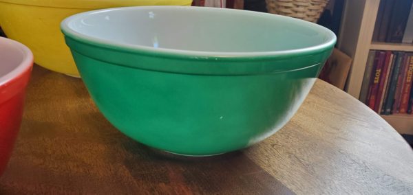 Pyrex 4 Piece Mixing Bowls - Image 4
