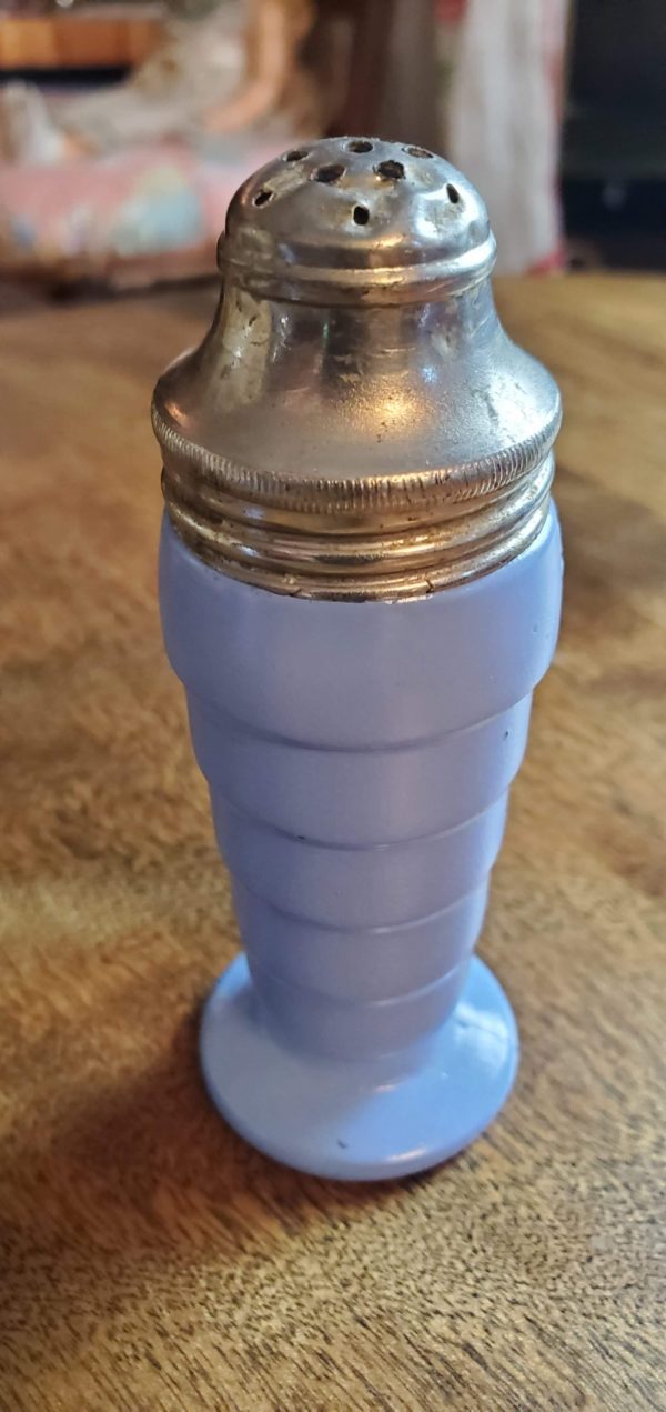 Blue Moderntone Salt and Pepper Set - Image 4