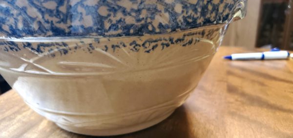 Roseville Ramsbottom Sponge Ware Bowl - Image 4