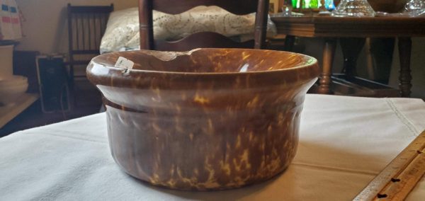 Rockingham Brown Mingled Spittoon