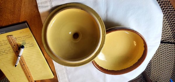Brown Drip and Yellow Casserole Bowl w/ Lid - Image 5