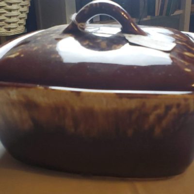Roseville Brown Drip Design Casserole Bowl