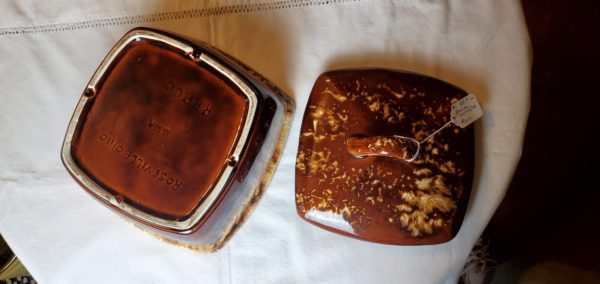 Roseville Brown Drip Design Casserole Bowl - Image 7