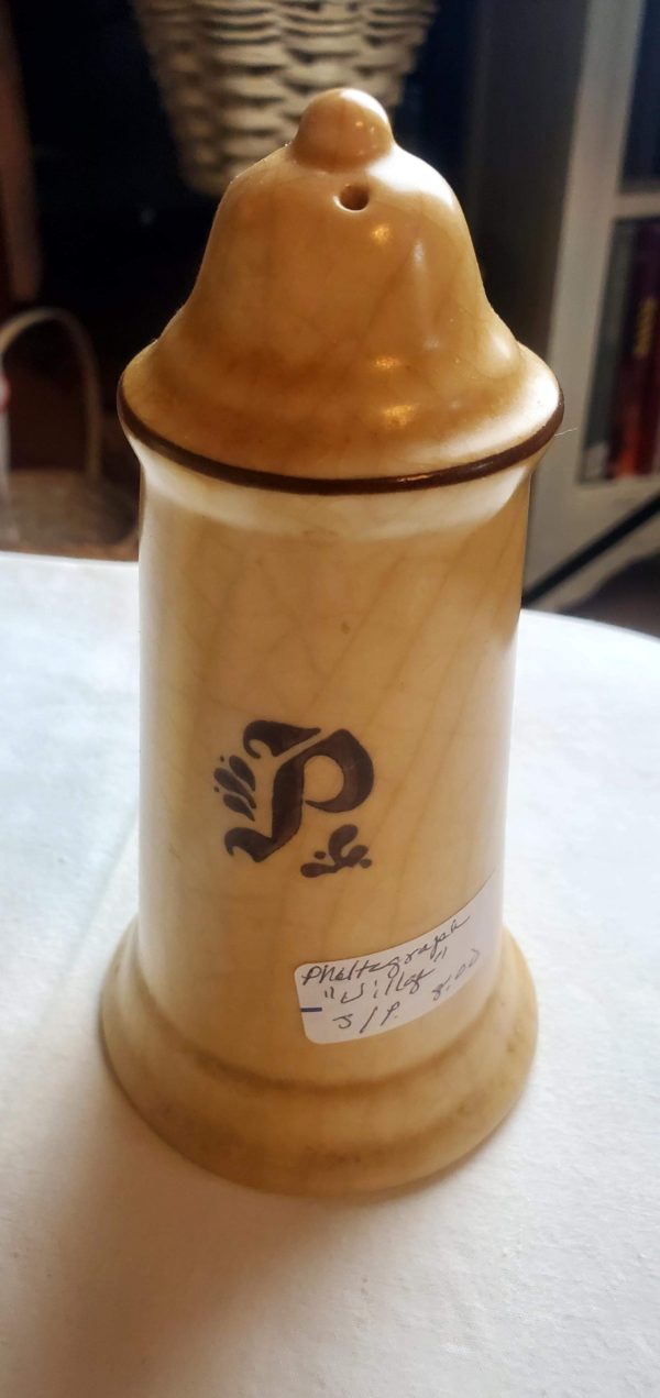 Salt and Pepper Shaker - Image 3
