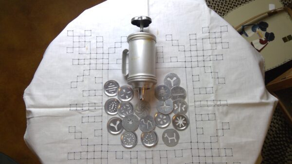 Cake Decorating Utensile
