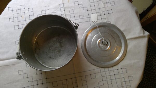 1940s Pot and Lib - Image 3